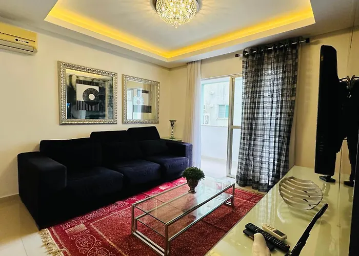 Apartamento 4 Dormitorios, 50 Metros Do Mar!